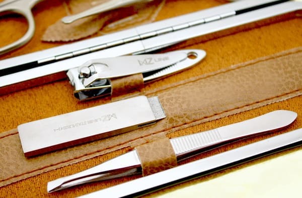 мужской маникюрный набор mertz 60005